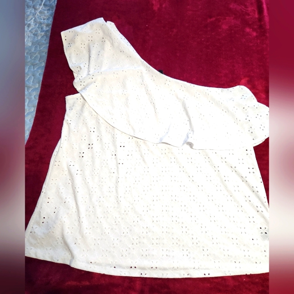 Womens Torrid White Eyelet One-Shoulder Top